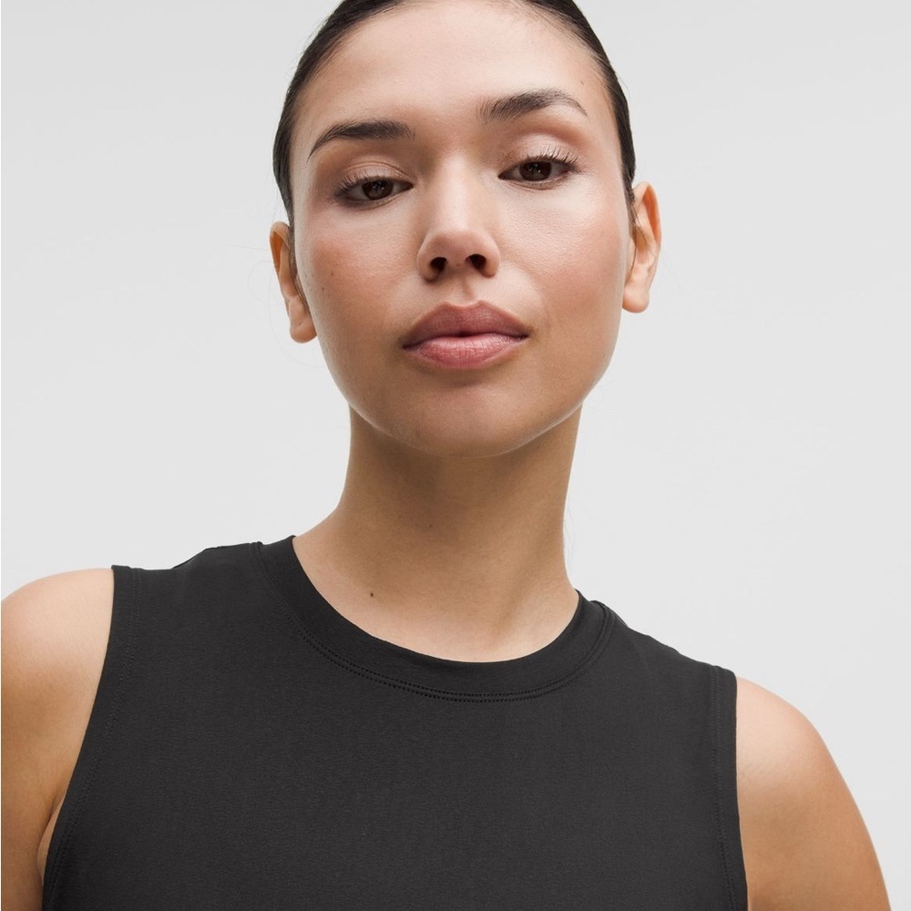 NWT Lululemon Lightweight Split-Back Training Tan… - image 10